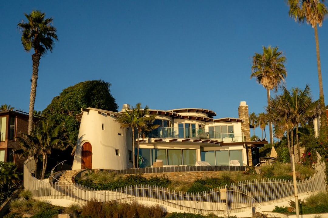 luxury celebrity beach house